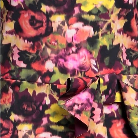 Chiara Boni size 6 NEW $350 . In Department stores full price . - Picture 3 of 3